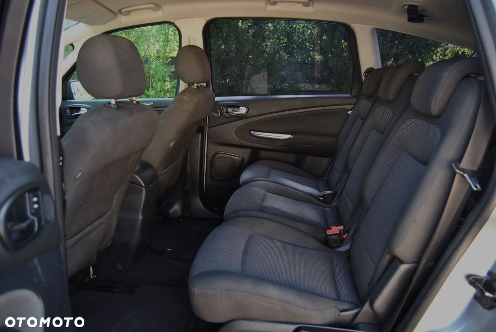 Ford S-Max 2.0 Ambiente - 6