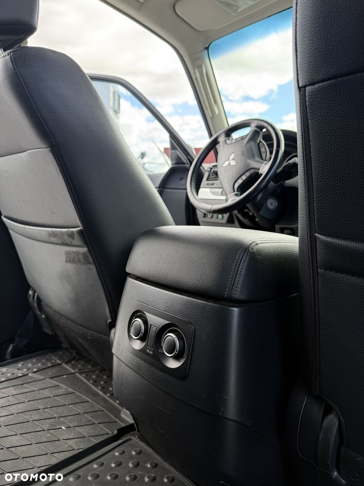 Mitsubishi Pajero 3.2 DID Instyle - 15