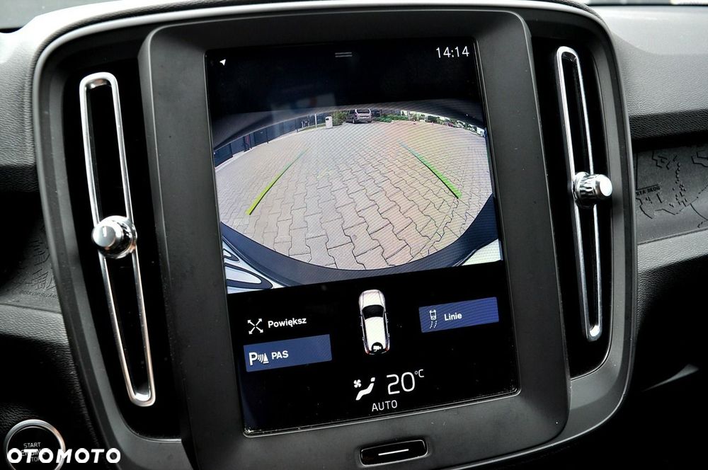 Volvo XC 40 T3 Geartronic Momentum - 32