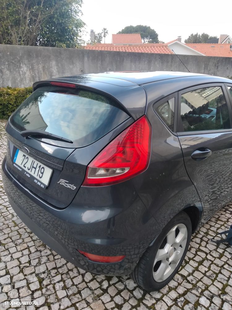 Ford Fiesta - 7