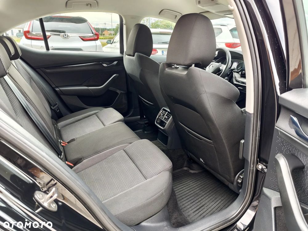 Skoda Octavia 1.5 TSI e-Tec Ambition DSG - 8