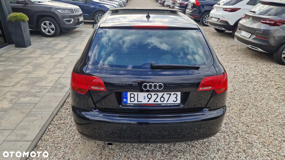 Audi A3 Sportback 1.6 FSI Attraction - 7