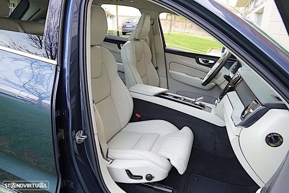 Volvo XC 60 2.0 T8 PHEV Ultimate Bright AWD - 25