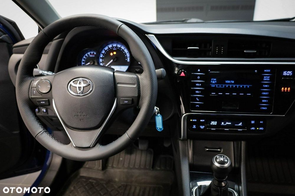 Toyota Auris - 17