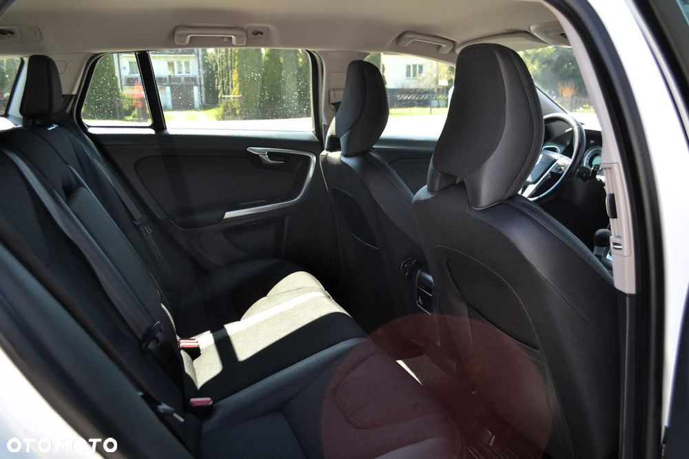 Volvo V60 DRIVe Momentum - 10