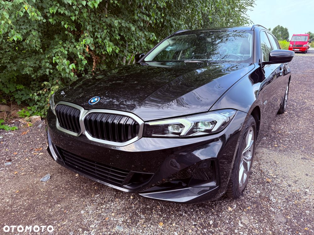 BMW Seria 3 320e PHEV sport - 23