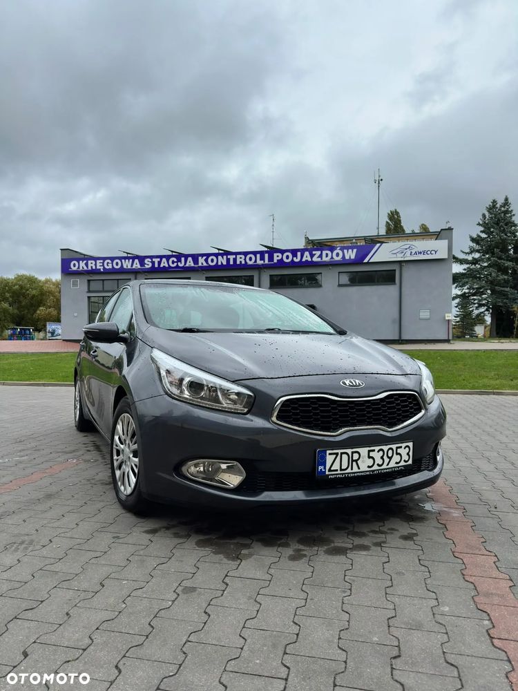Kia Ceed 2013 photo 4