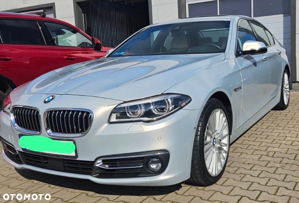 BMW Seria 5 530d xDrive Luxury Line - 2