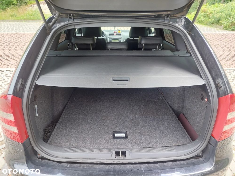 Skoda Octavia 2.0 TDI RS - 14