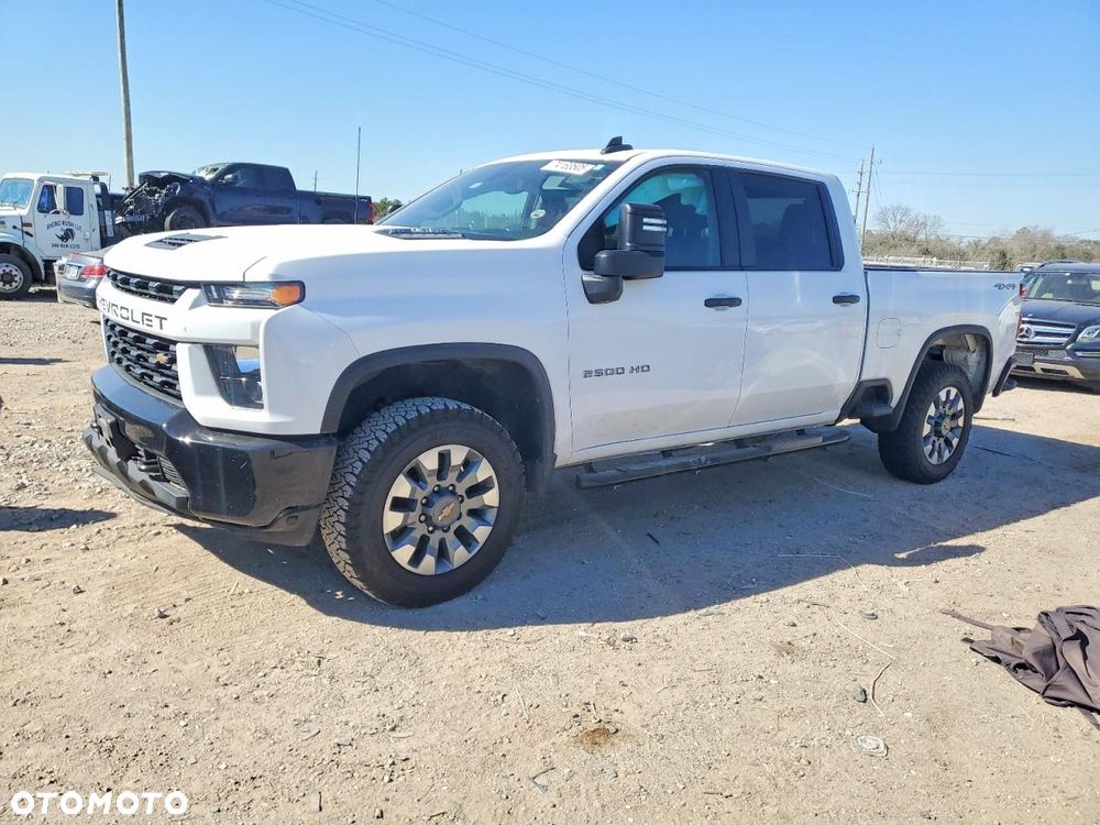 Chevrolet Silverado - 2