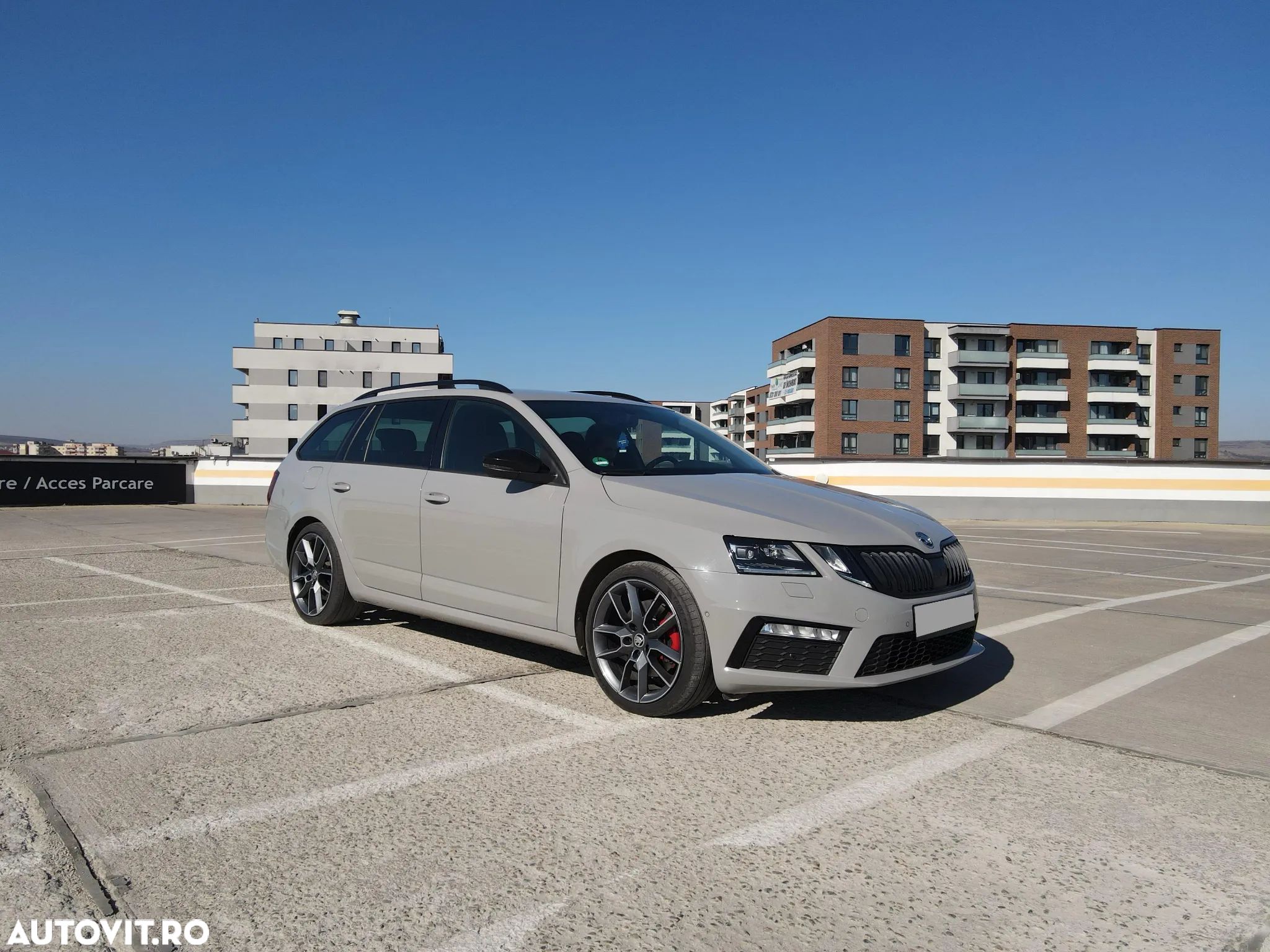 Skoda Octavia Combi 2.0 TDI 4x4 DSG RS - 1
