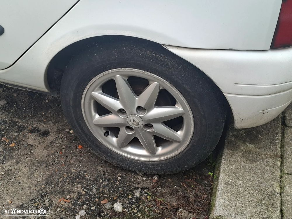 Renault Clio 1.2 - 5