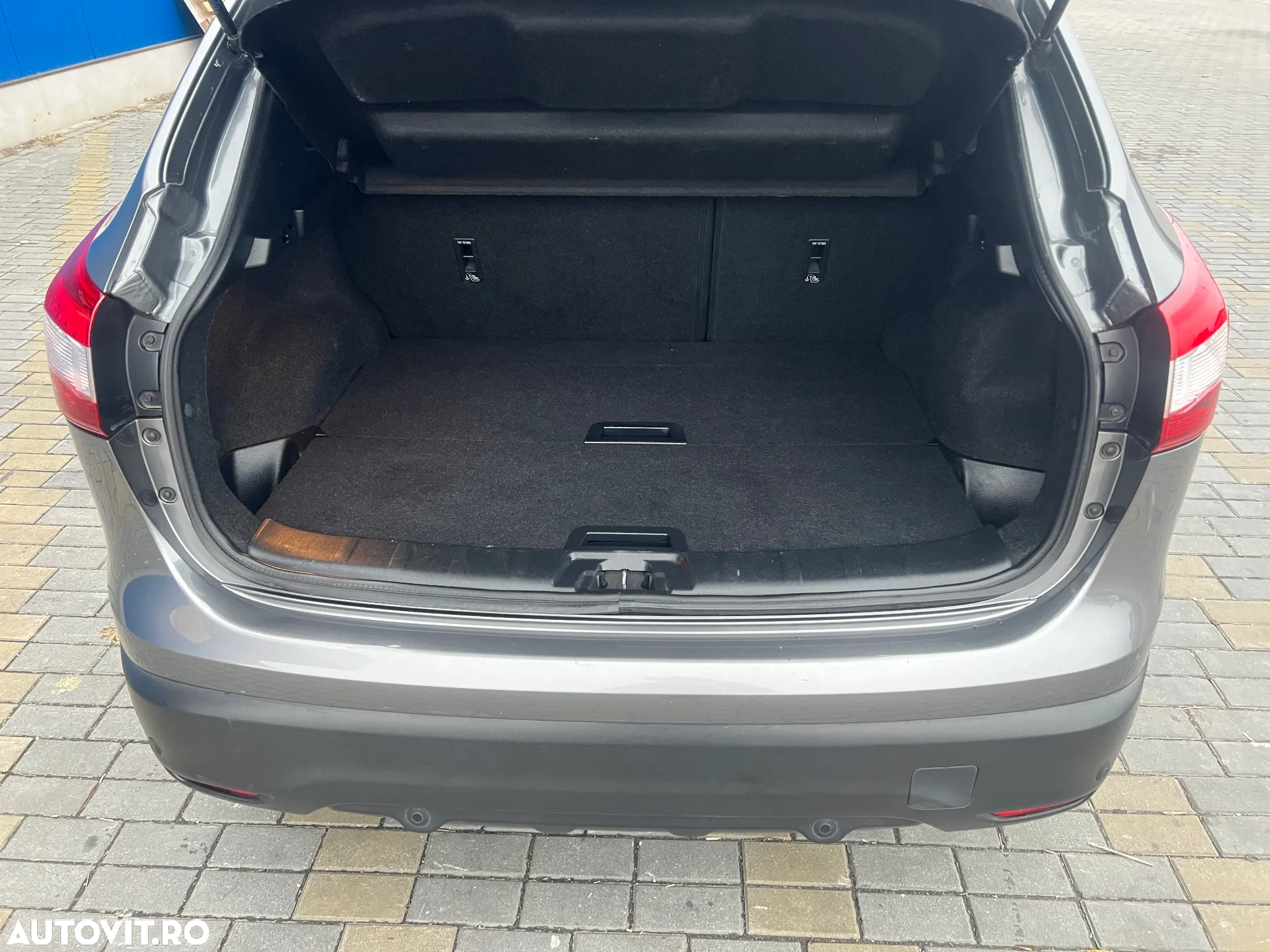 Nissan Qashqai 1.6 DCI Start/Stop X-TRONIC Tekna - 9