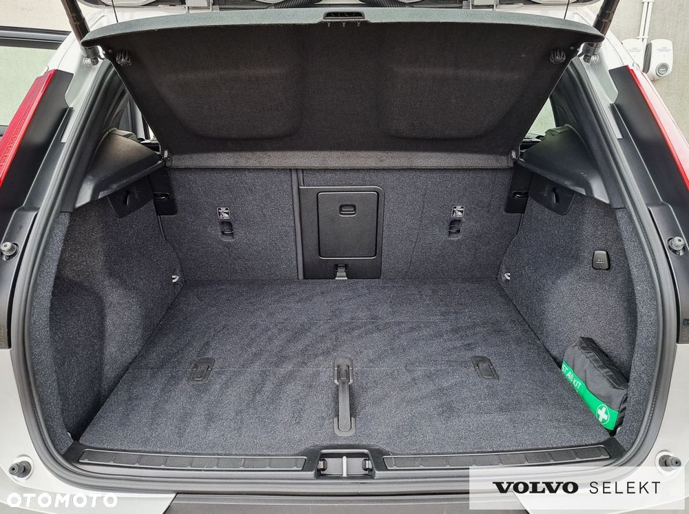 Volvo XC 40 - 30