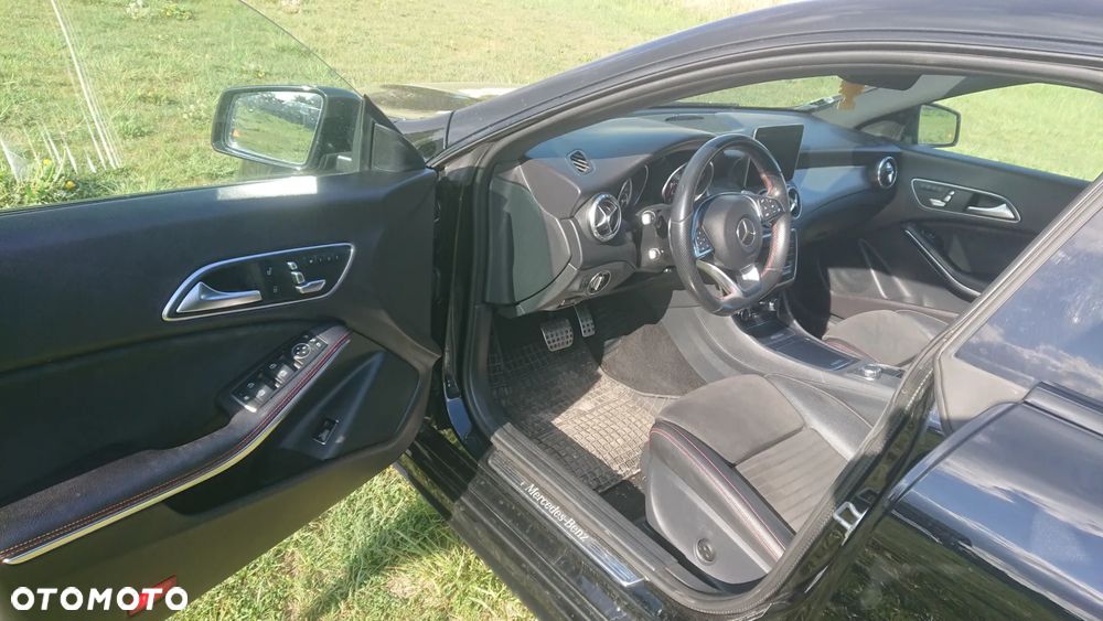 Mercedes-Benz CLA - 31