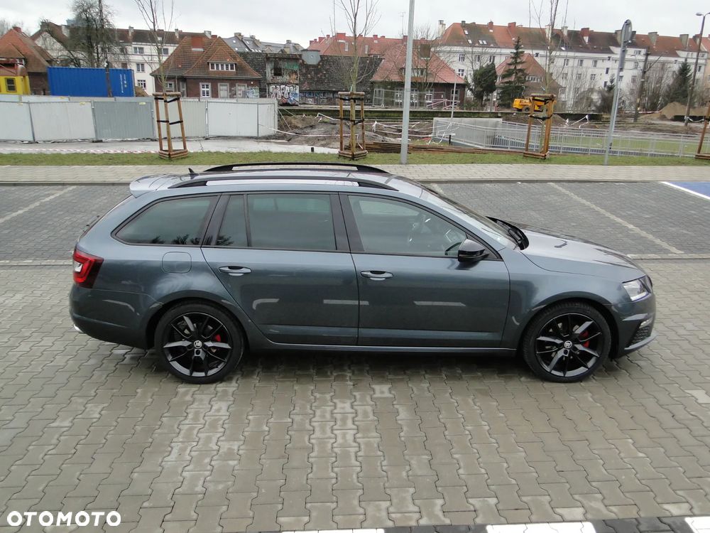 Skoda Octavia 2.0 TDI RS Challenge DSG - 11