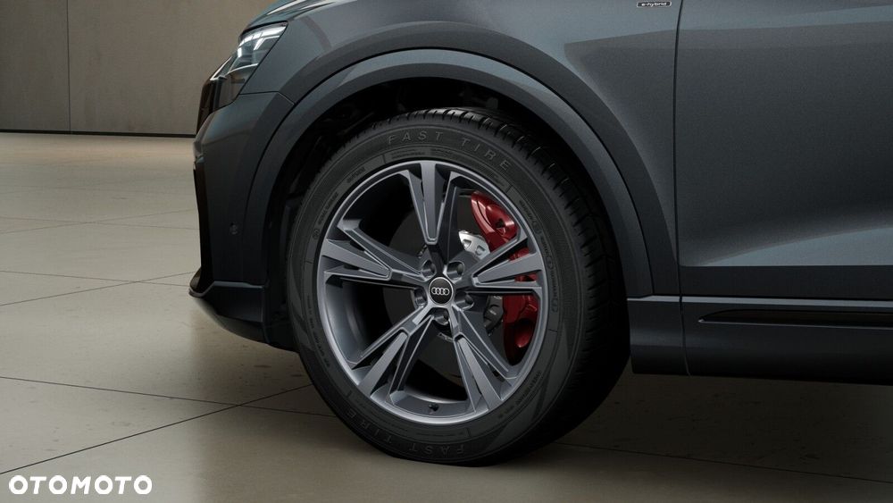 Audi Q8 - 10