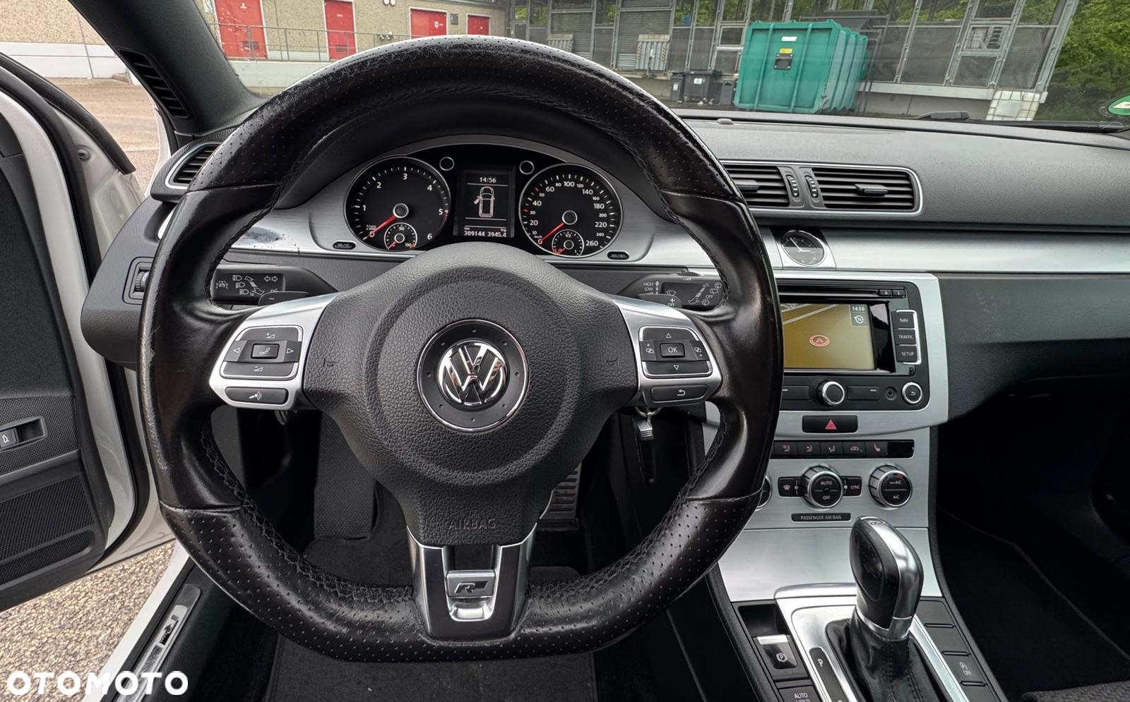 Volkswagen Passat 2.0 TDI Highline R-Style DSG - 16