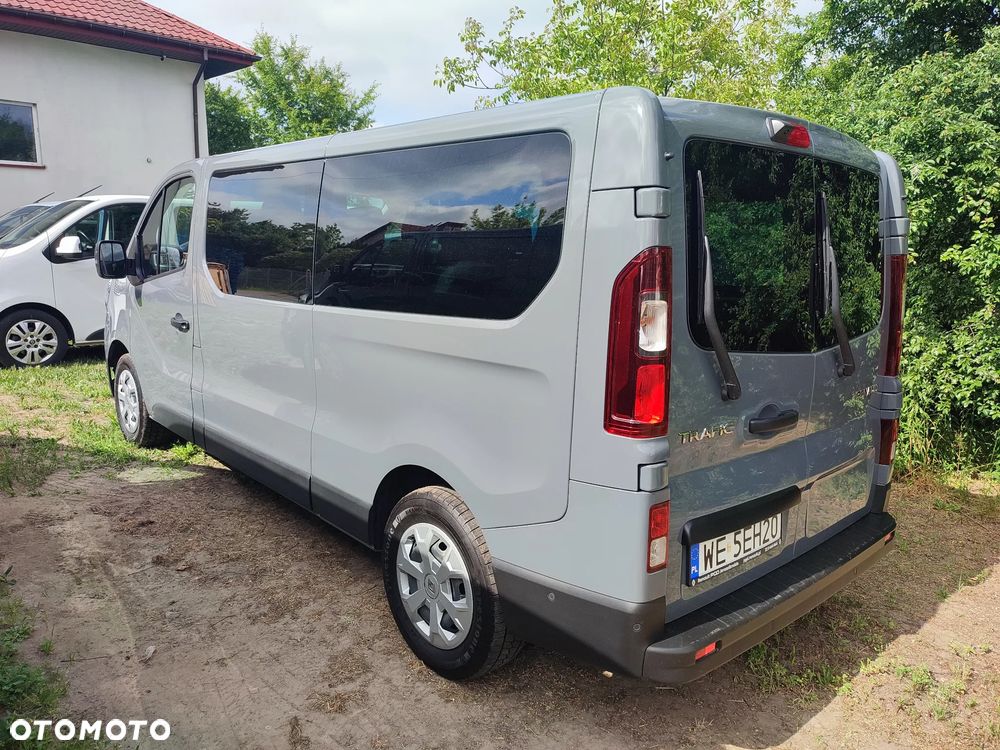 Renault Trafic 2.0 dCi - 21