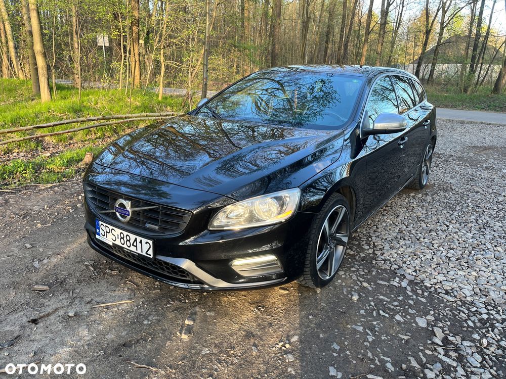 Volvo V60 D3 R-Design - 3