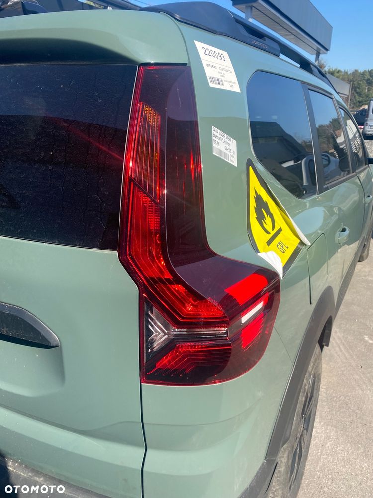DACIA JOGGER IGŁA ! LIFT 2025r LAMPA TYLNA PRAWA PRAWY TYŁ TYLNIA - 3