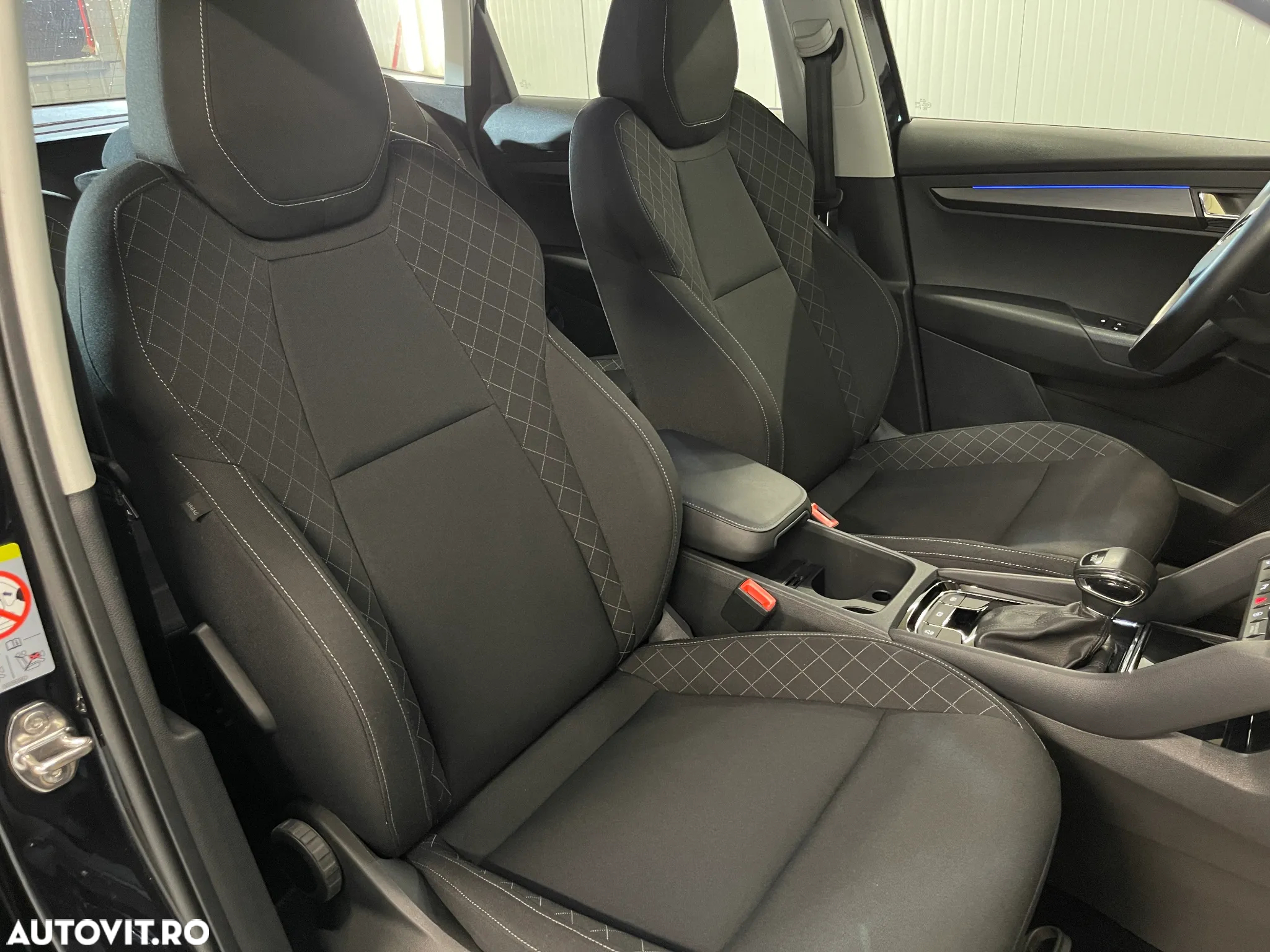 Skoda Karoq 1.6 TDI DSG Ambition - 10