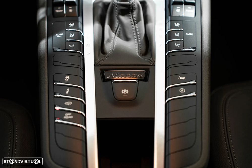 Porsche Macan S - 25