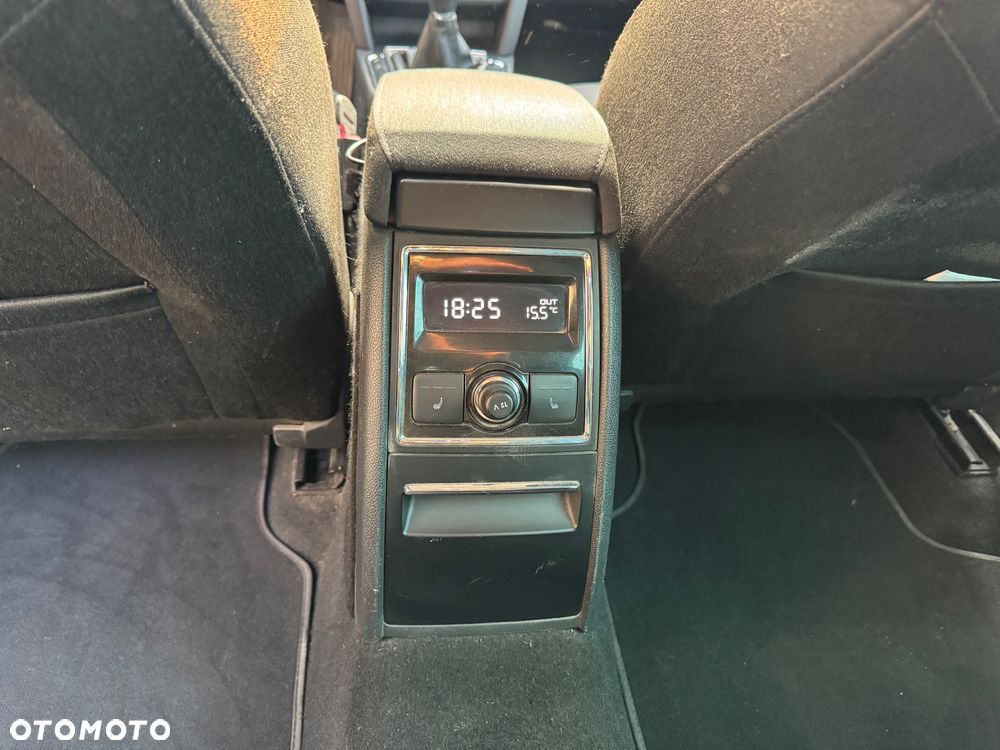 Skoda Superb 2.0 TDI PD Elegance - 18