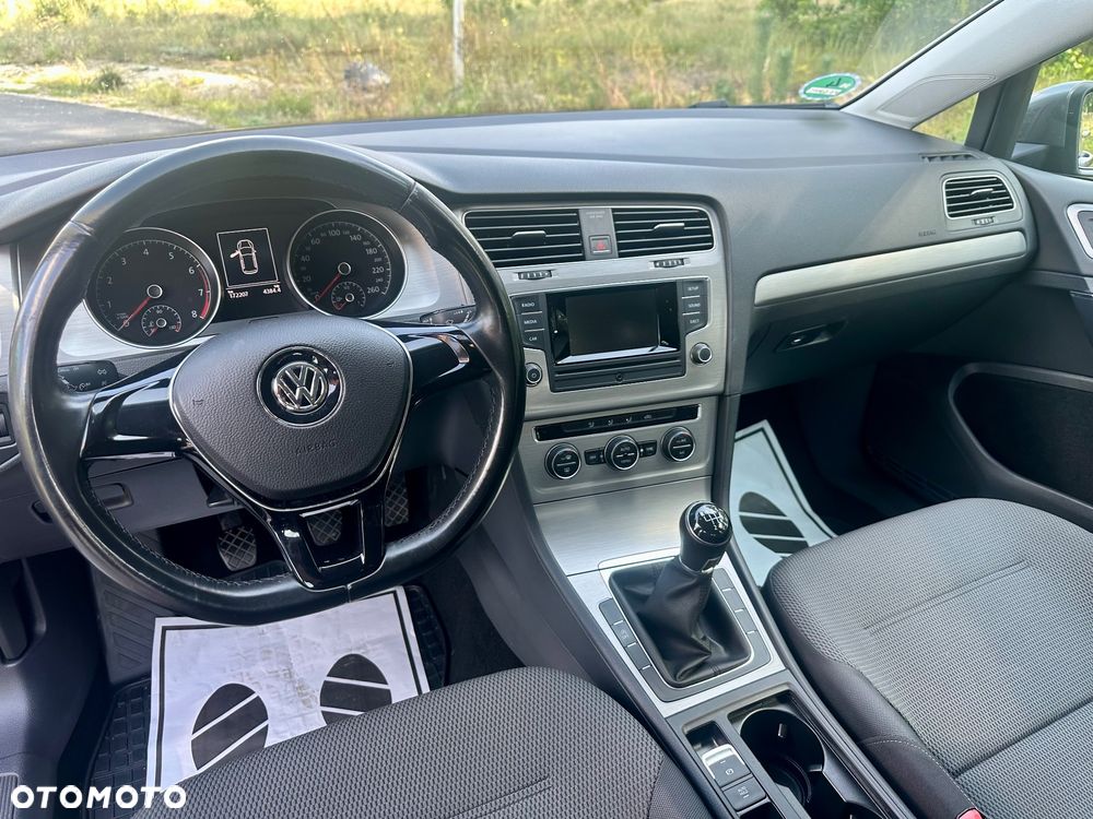 Volkswagen Golf 1.2 TSI BMT Trendline - 17