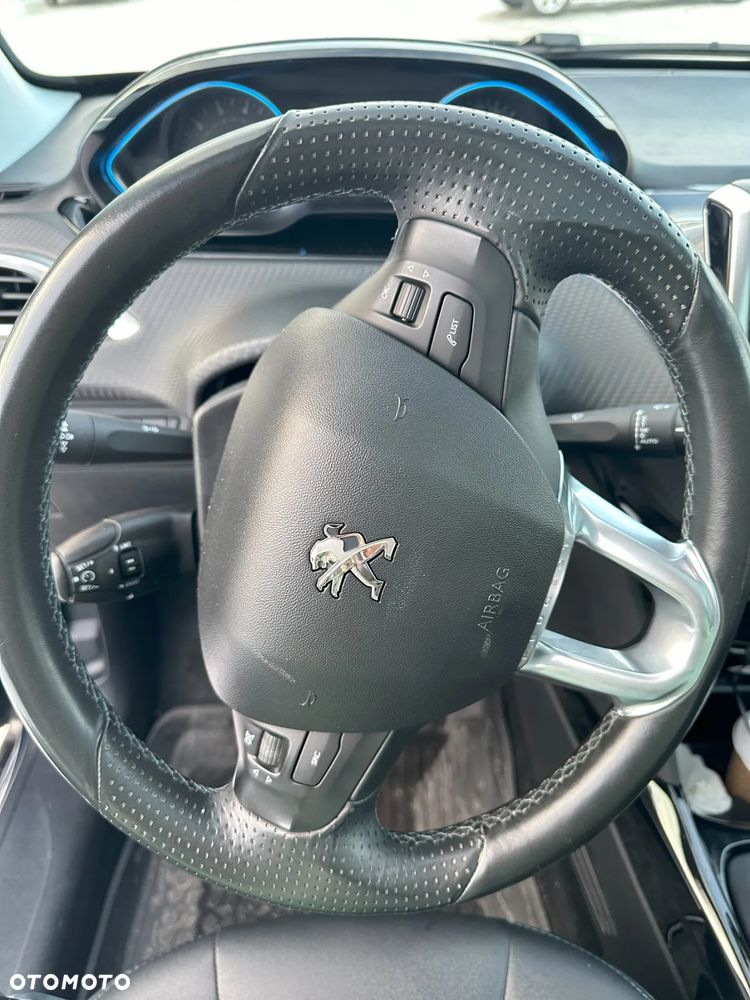 Peugeot 2008 1.2 Pure Tech GPF Crossway S&S - 8