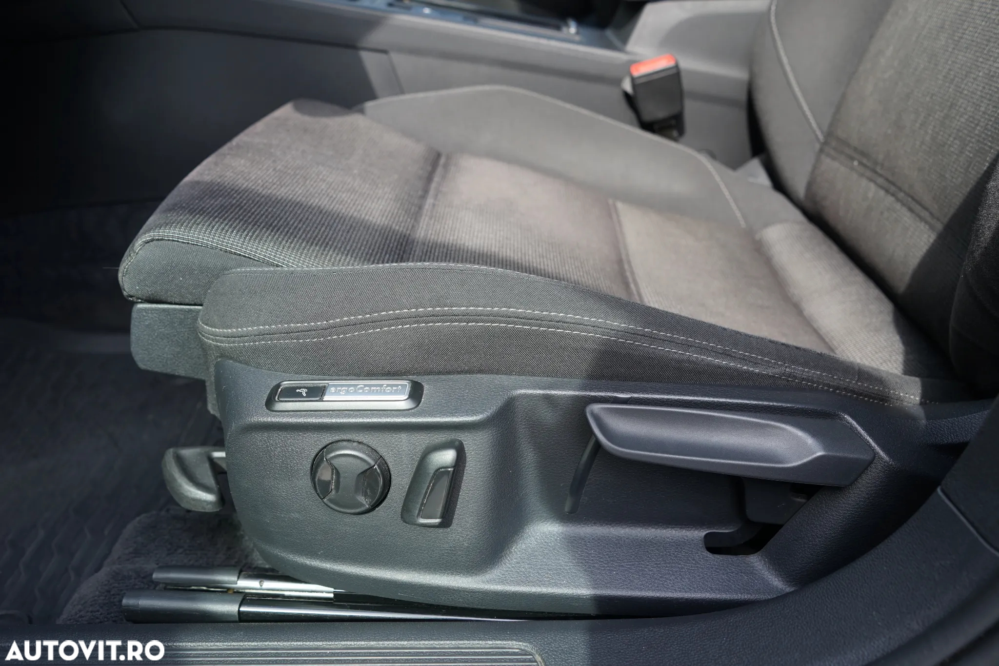Volkswagen Passat Variant 2.0 TDI DSG Comfortline - 13