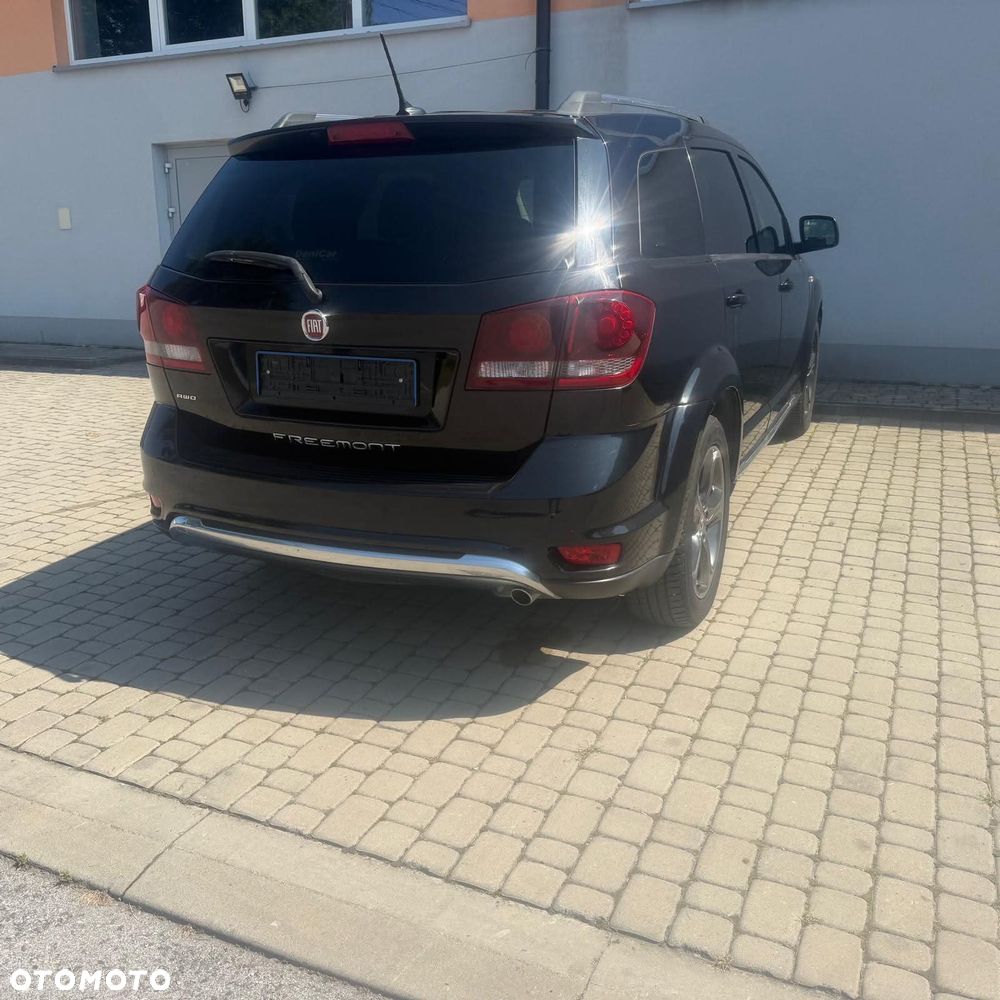 Fiat Freemont 2.0 Multijet Black Code AWD - 3