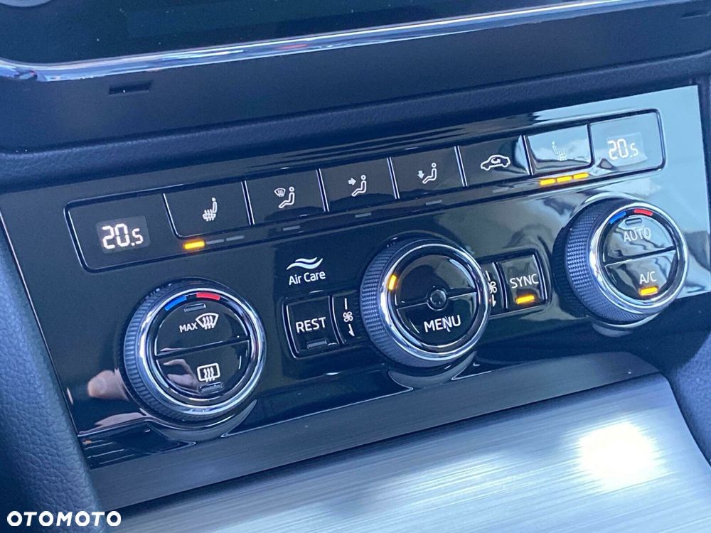 Skoda Superb 1.5 TSI Ambition DSG - 35