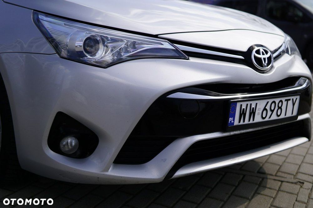 Toyota Avensis 1.8 Active MS - 9