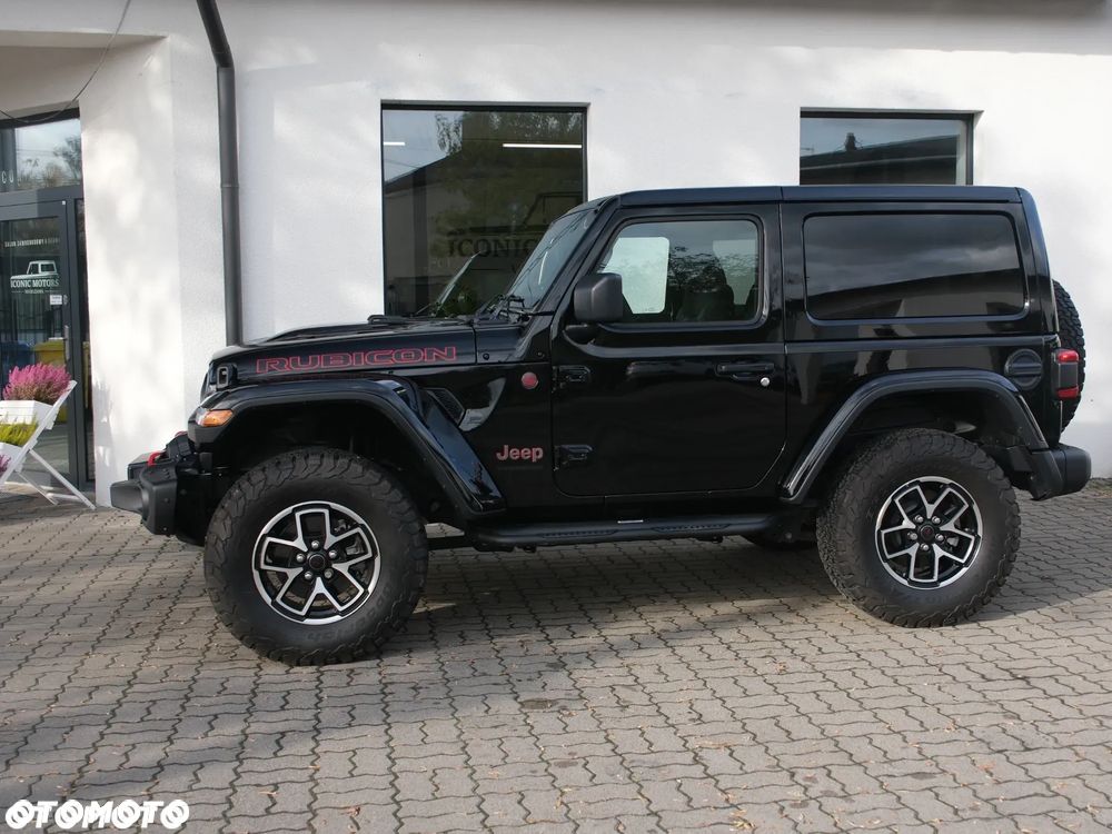 Jeep Wrangler - 1