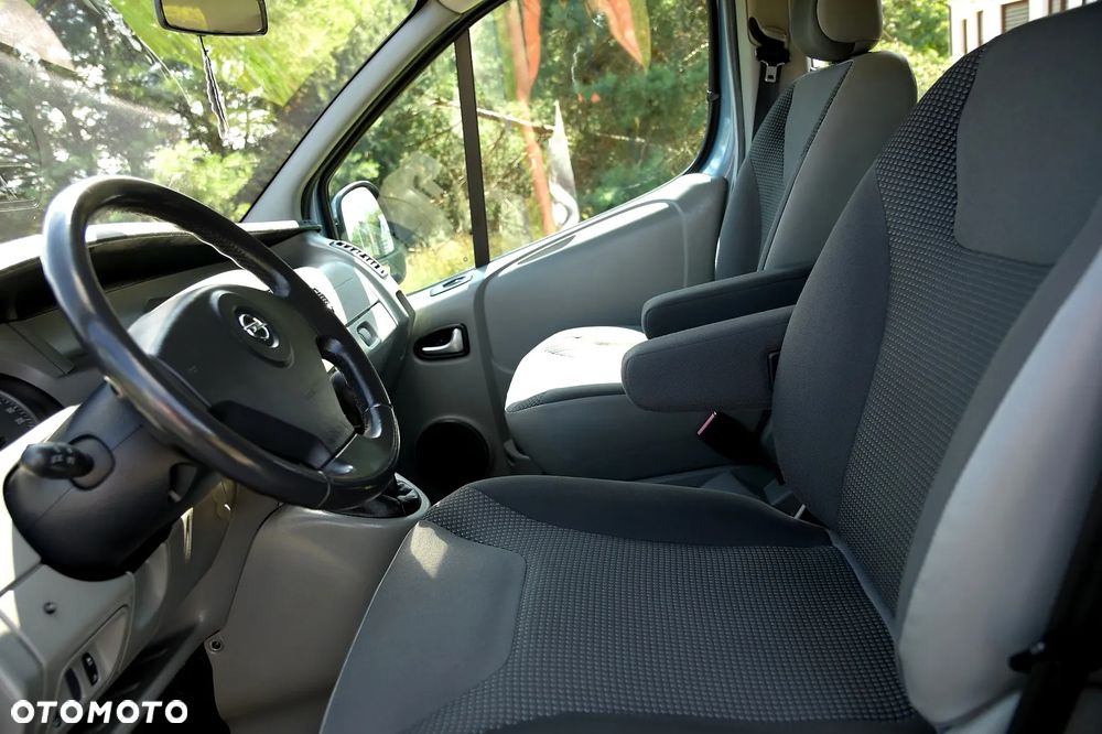 Opel Vivaro - 24