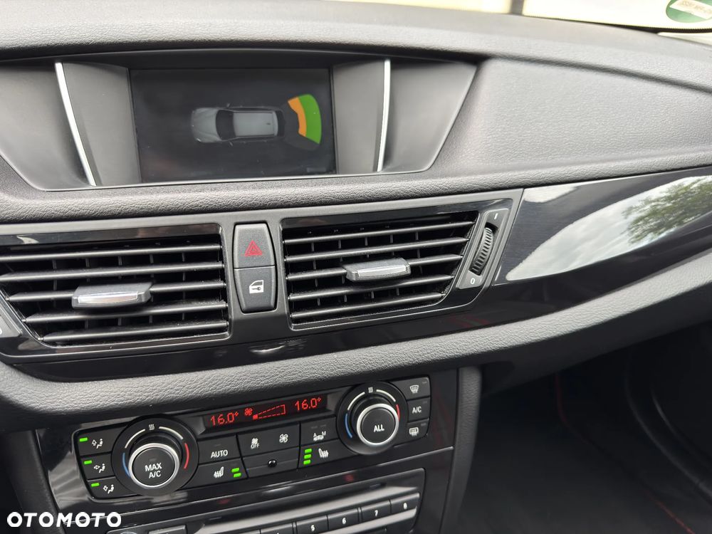 BMW X1 xDrive18d Sport Line - 25