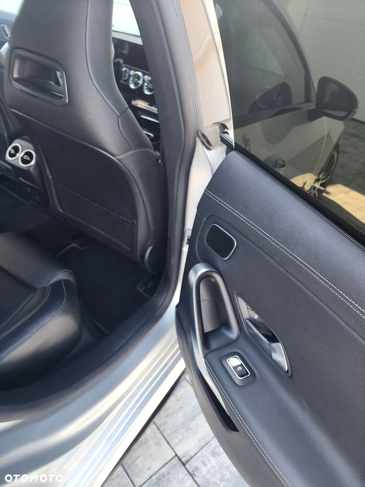 Mercedes-Benz CLA AMG 35 4-Matic 7G-DCT - 11