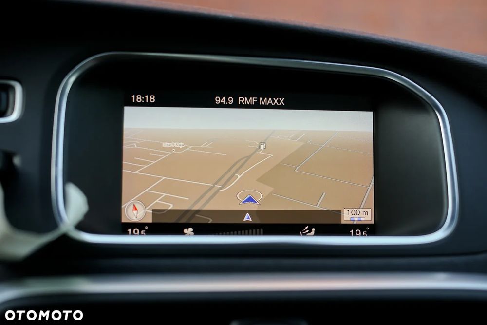 Volvo V40 Cross Country D3 Geartronic Momentum - 29