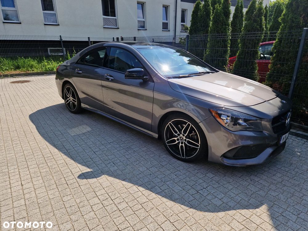 Mercedes-Benz CLA 250 7G-DCT AMG Line - 1