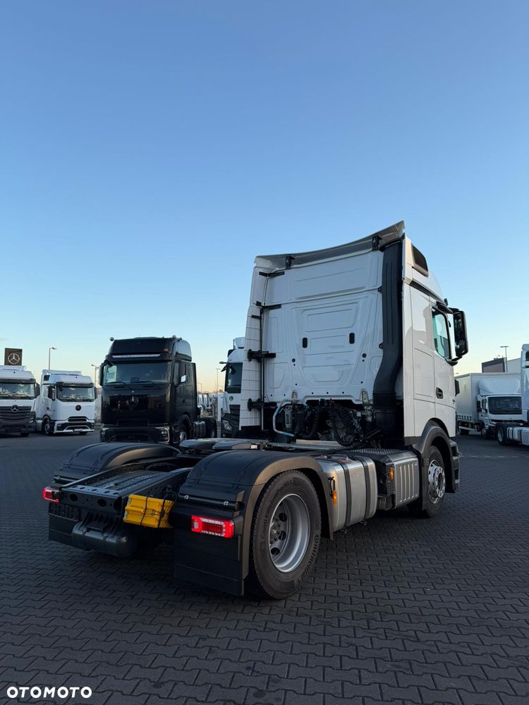 Mercedes-Benz Actros - 3