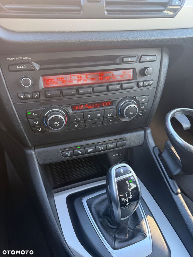 BMW X1 xDrive25d Sport Line - 8