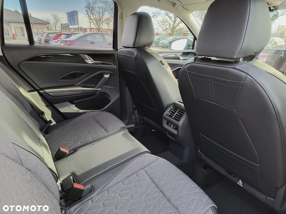 Volkswagen Tiguan - 23