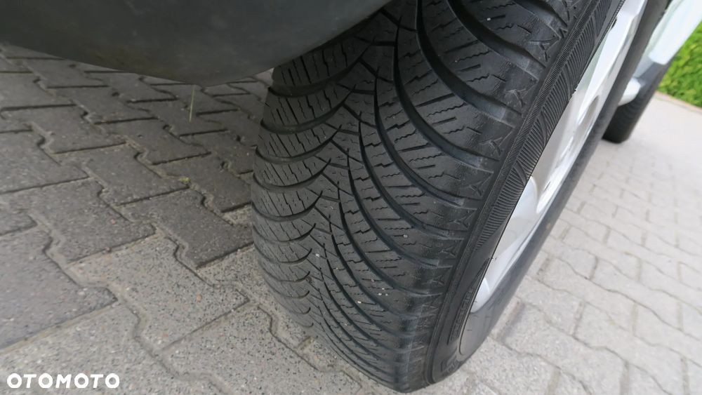 Dacia Duster 1.6 16V 4x2 Essentiel - 9