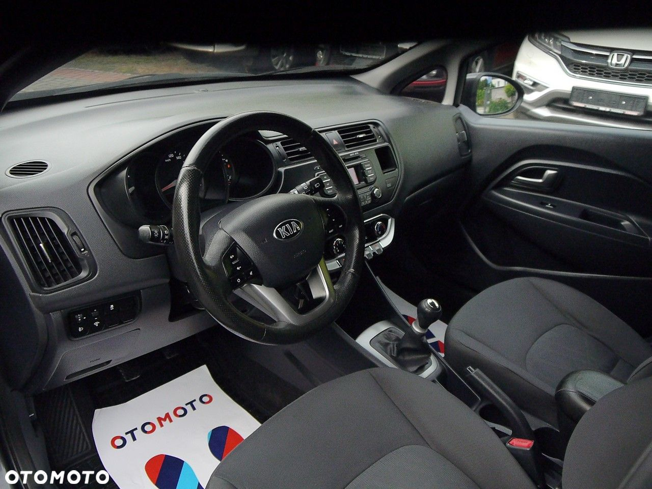 Kia Rio - 26