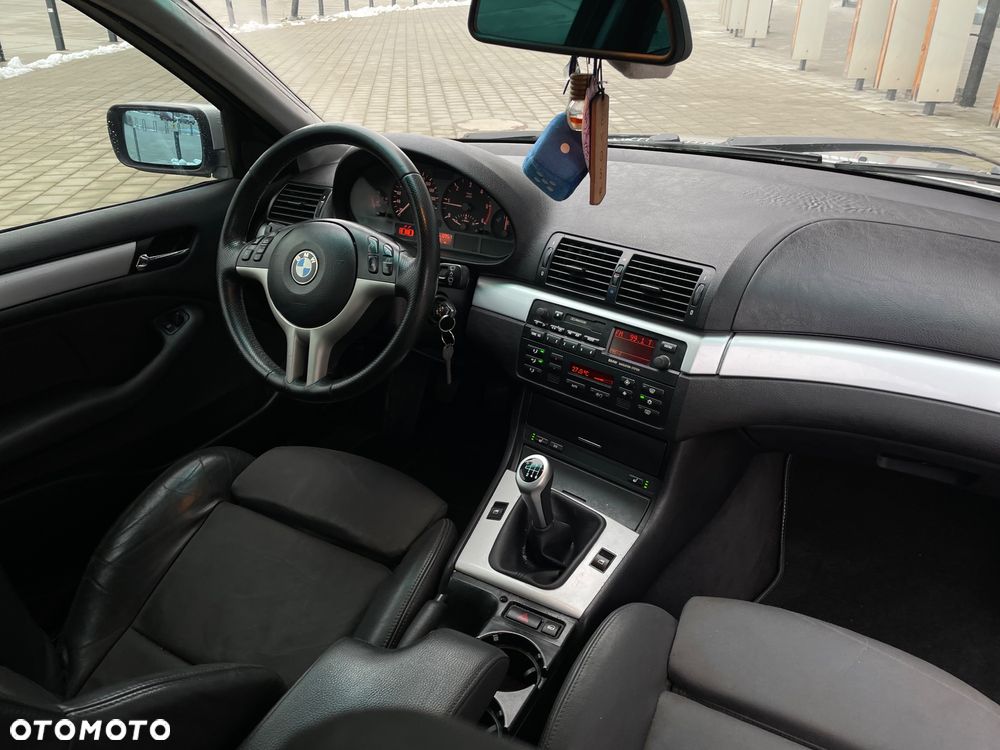 BMW Seria 3 320d Edition Sport - 24
