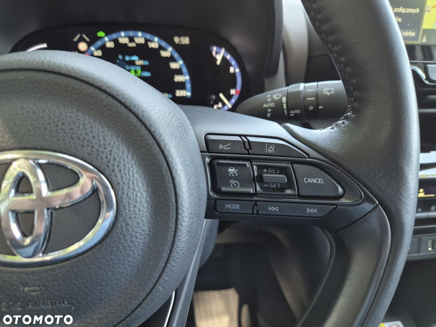Toyota Yaris Cross Hybrid 1.5 Executive - 19