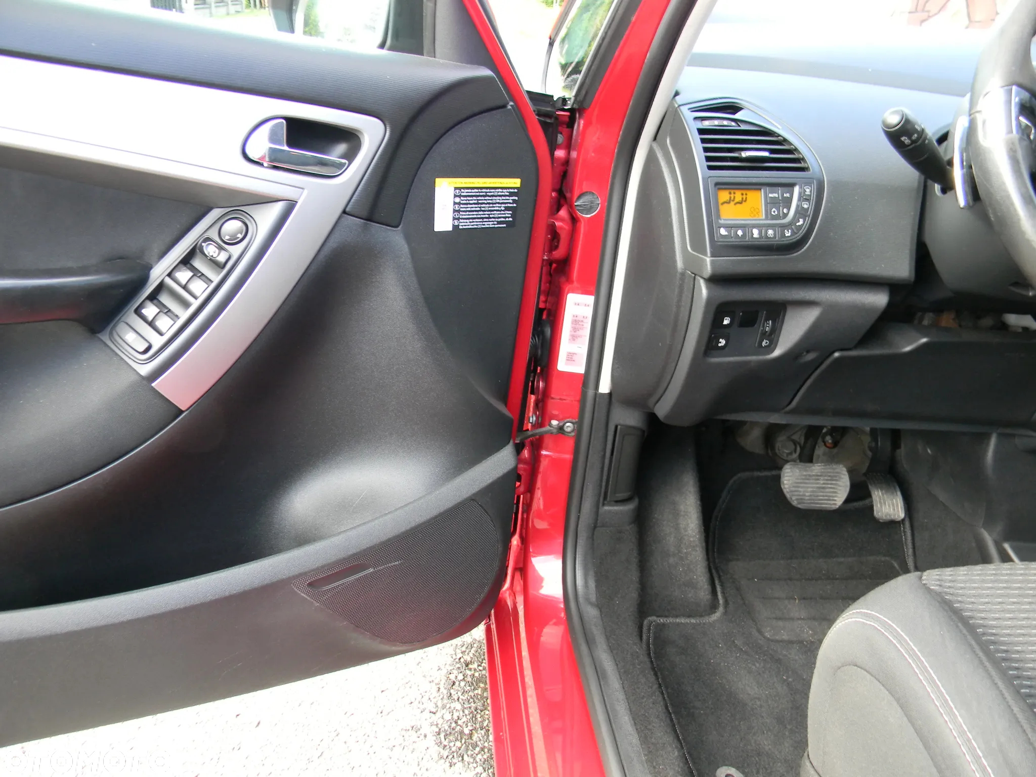 Citroën C4 Picasso 1.6 HDi FAP 7-Sitzer ESG6 Exclusive - 4