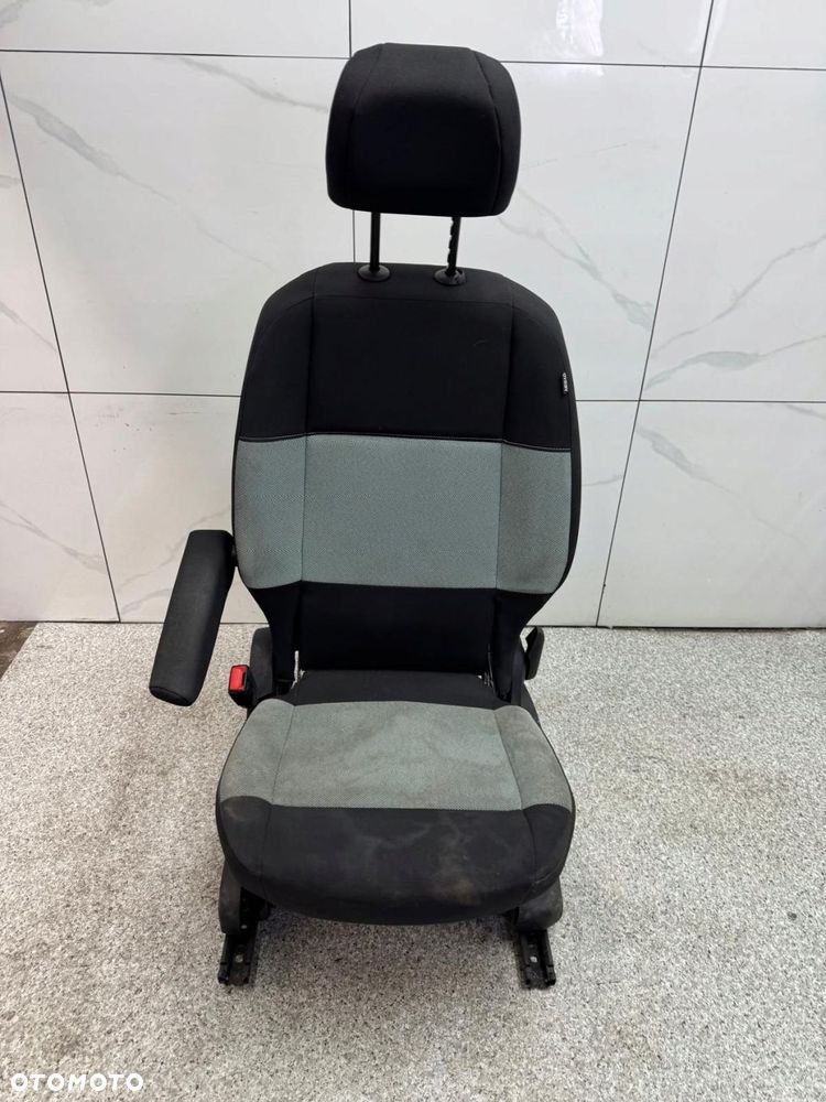fotel lewy przód berlingo iii 2018- - 1