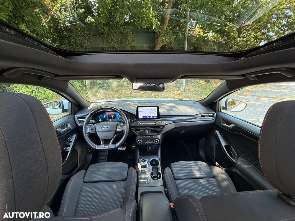 FORD Focus 2021 — imagine 8